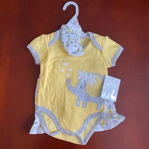 BRAND NEW Baby Matching Elephant Outfit.